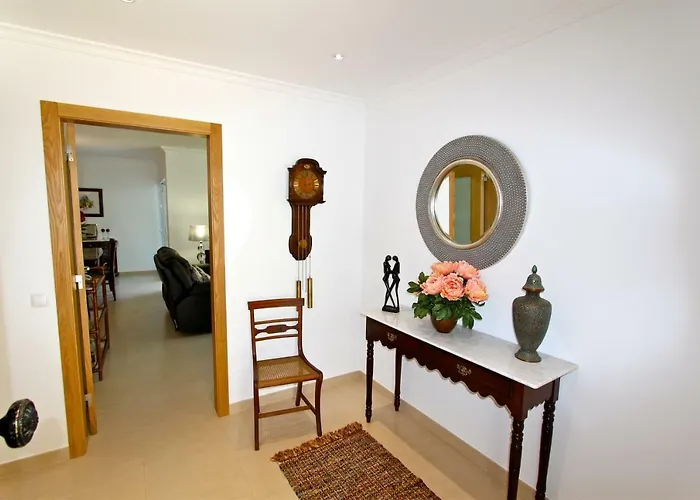 Violeta 51 - Clever Details * וילהמורה