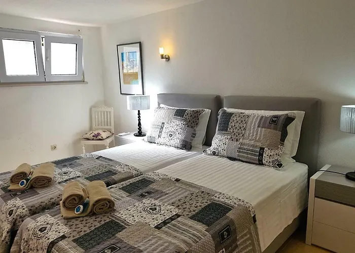 Violeta 51 - Clever Details Willa